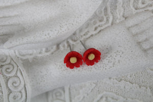 8mm red/yellow flower earrings