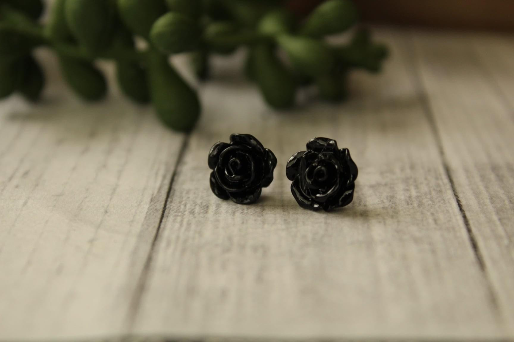 8mm Black Flower Earrings