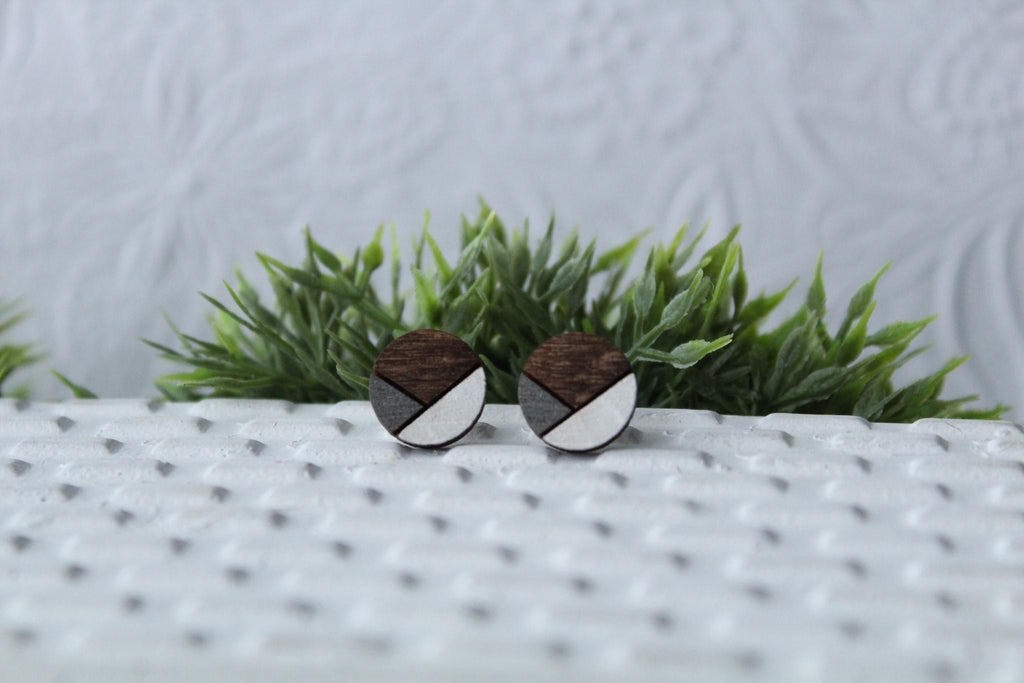 Wood Metallic Grey/White Earrings