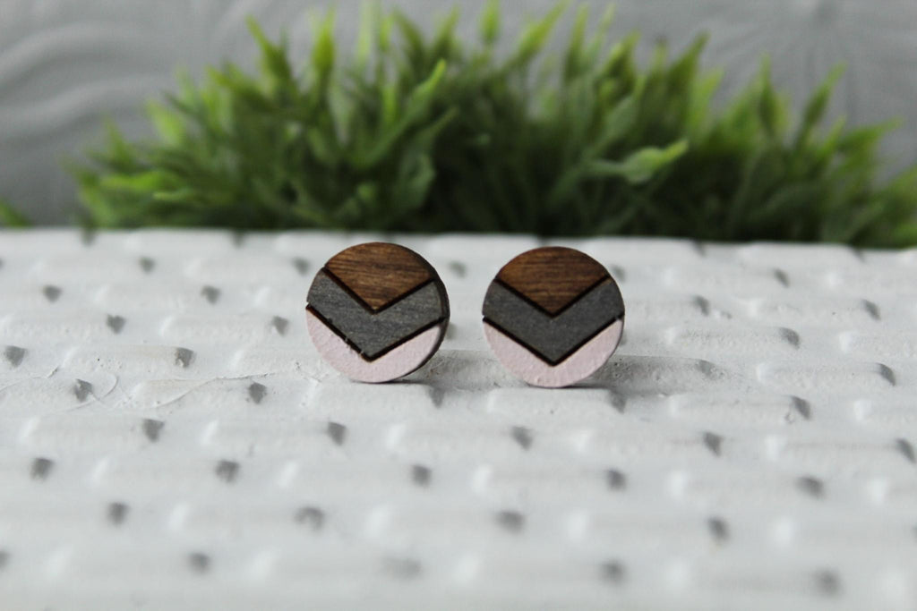 Wood Chevron Earrings Metallic Dark Grey/Pink