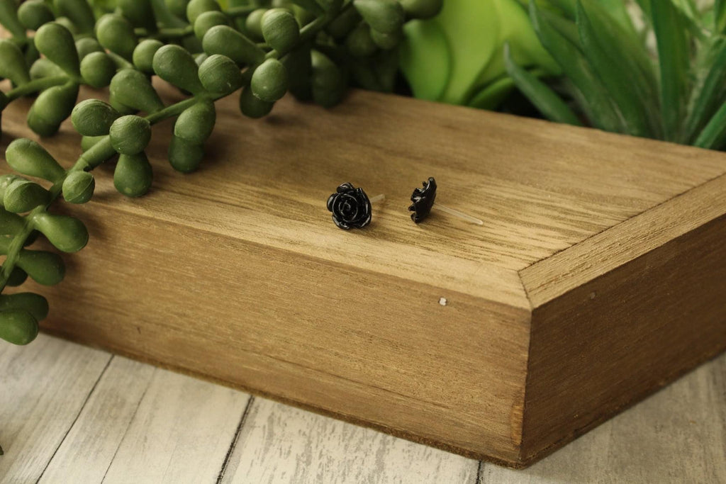 8mm Black Flower Earrings