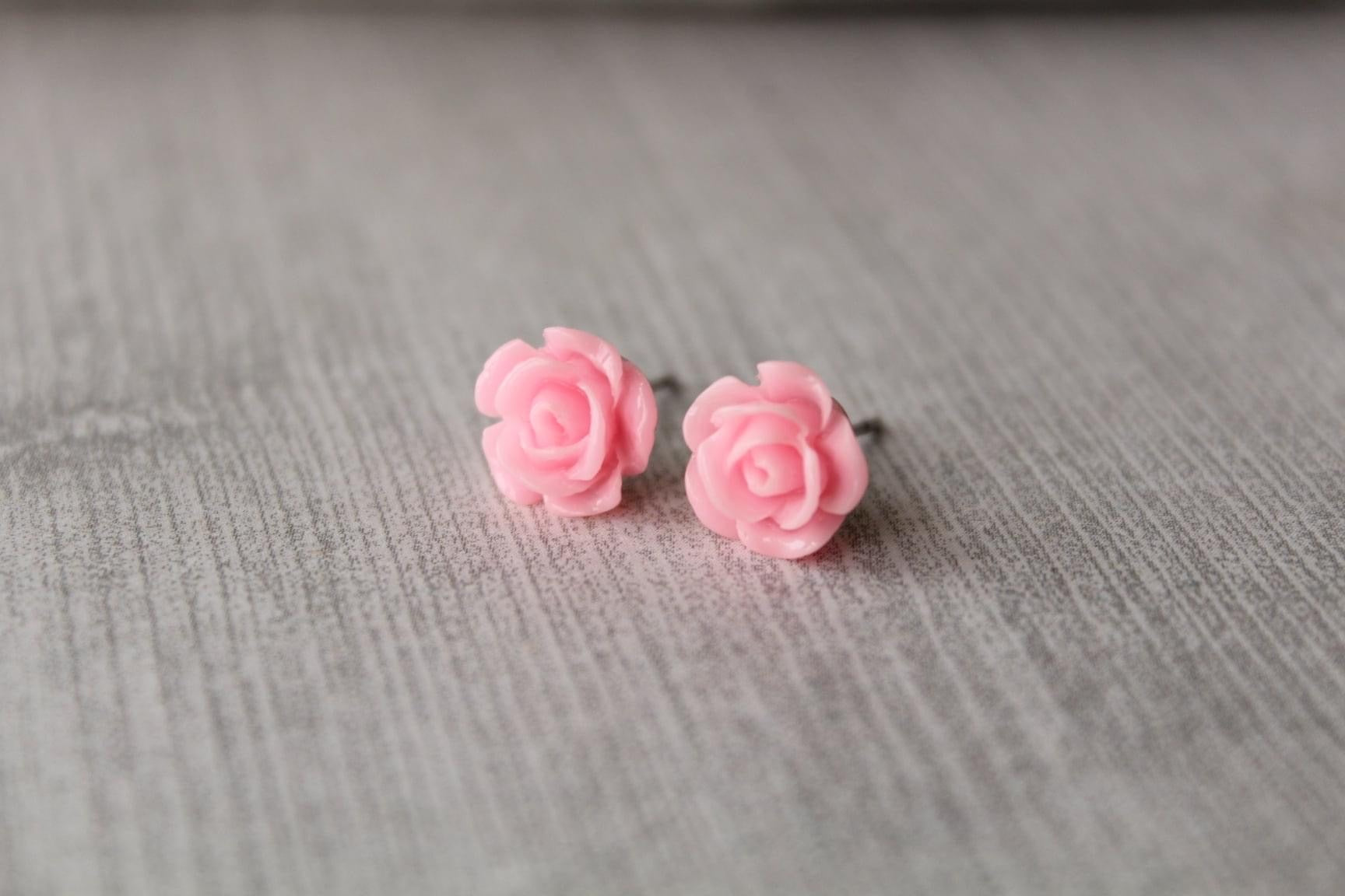 8mm Light Pink Rose Earrings – Fiddle & Fox Co