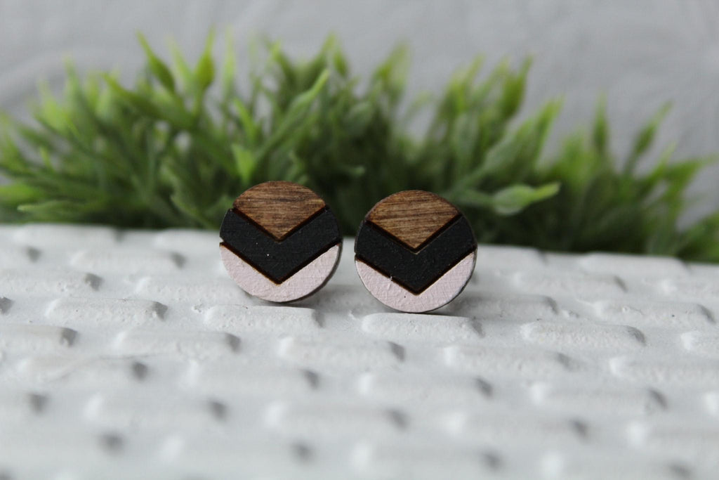 Wood Chevron Black/Pink